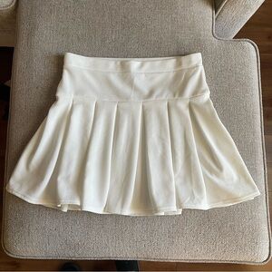 Boohoo White Mini Pleated Skirt